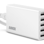 スマホ、タブレットなどのデバイスを複数持ってるユーザーさん注目！Ankerの5ポートUSB急速充電器 ACアダプタ25Wタイプが一気に値下げ！送料無料！